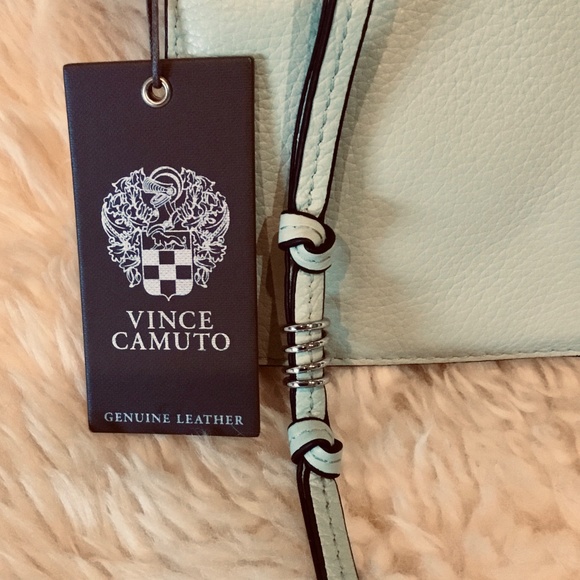 "Brand New" Vince Camuto crossbody bag - Picture 6 of 10